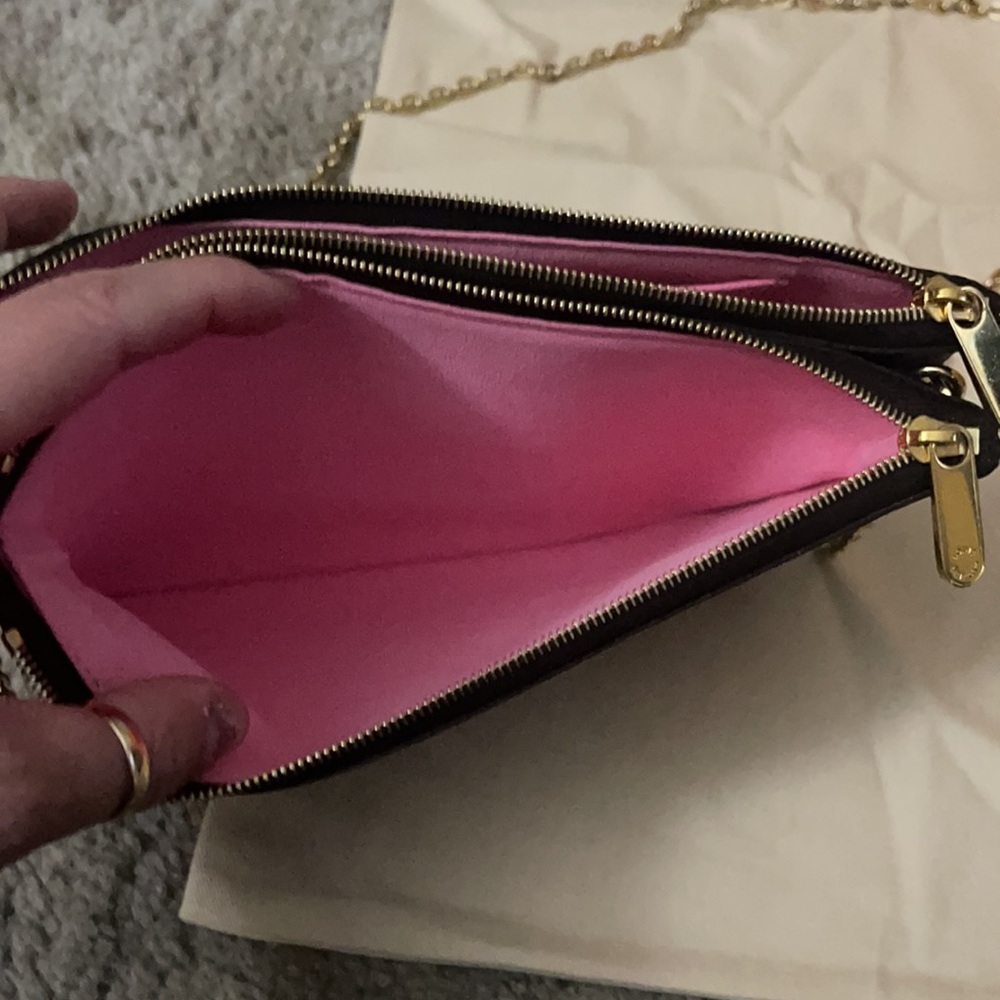 ❌TRADED Louis Vuitton Limited Edition Cross Body❌ - Picture 5 of 13